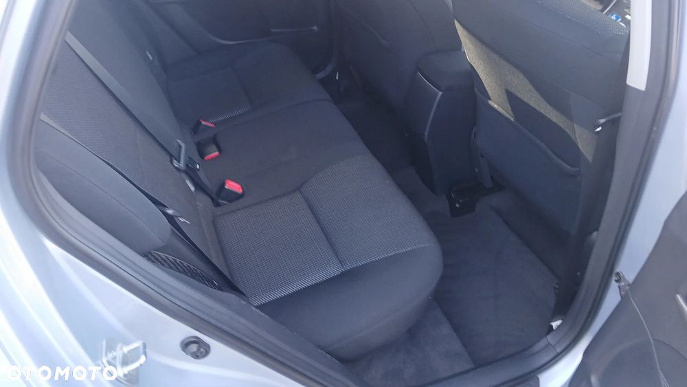 Toyota Auris 1.8 HSD Luna - 19