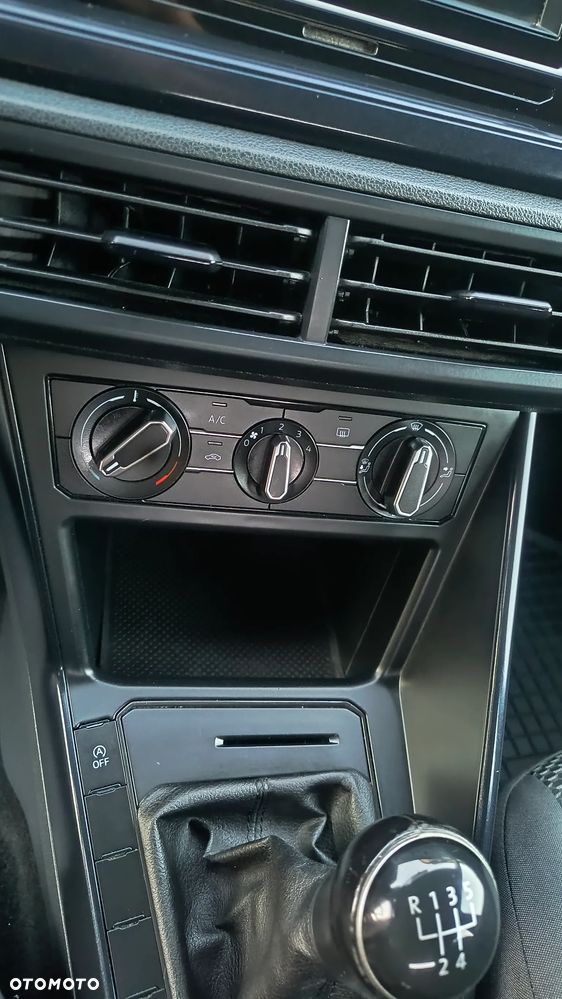 Volkswagen Polo - 36