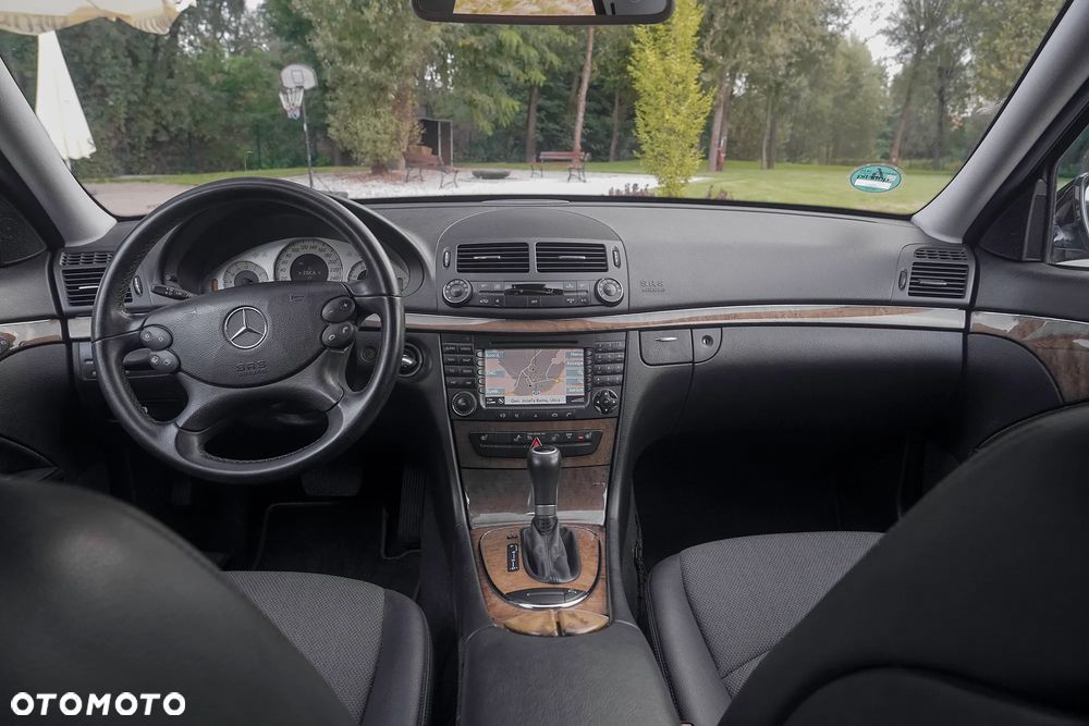 Mercedes-Benz Klasa E - 21