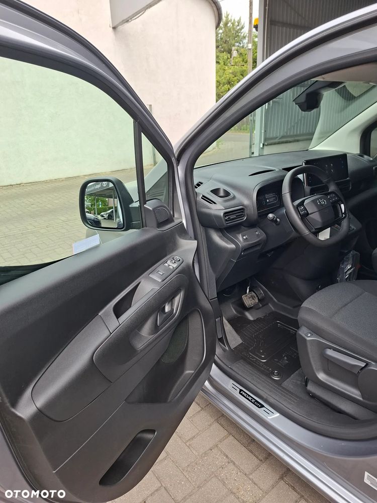 Toyota Proace City - 18