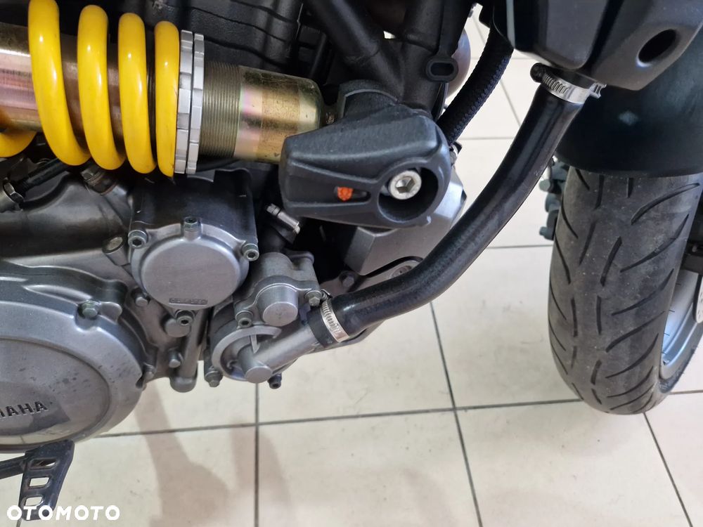 Yamaha MT - 16
