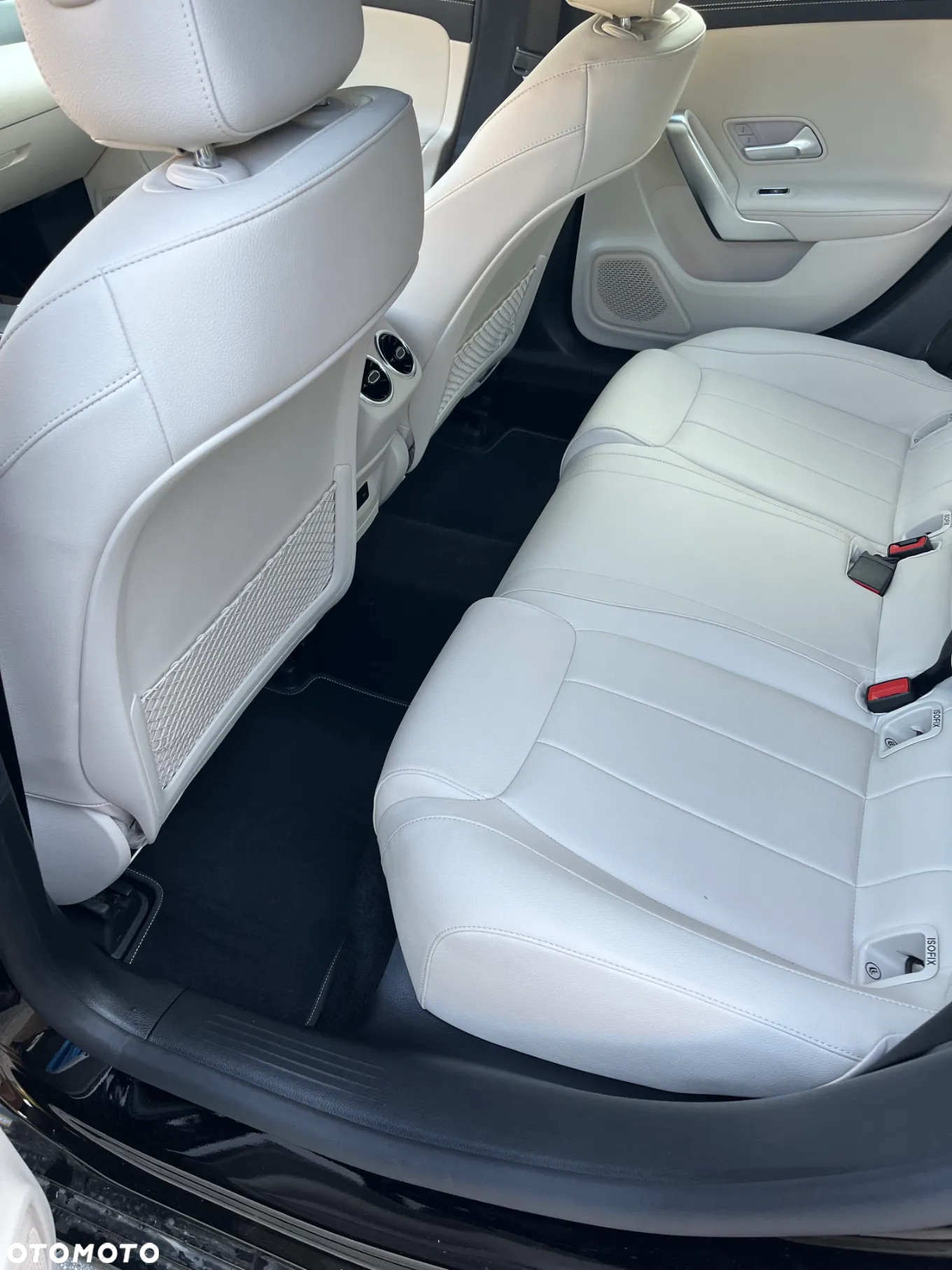 Mercedes-Benz CLA 250 4-Matic 7G-DCT - 14