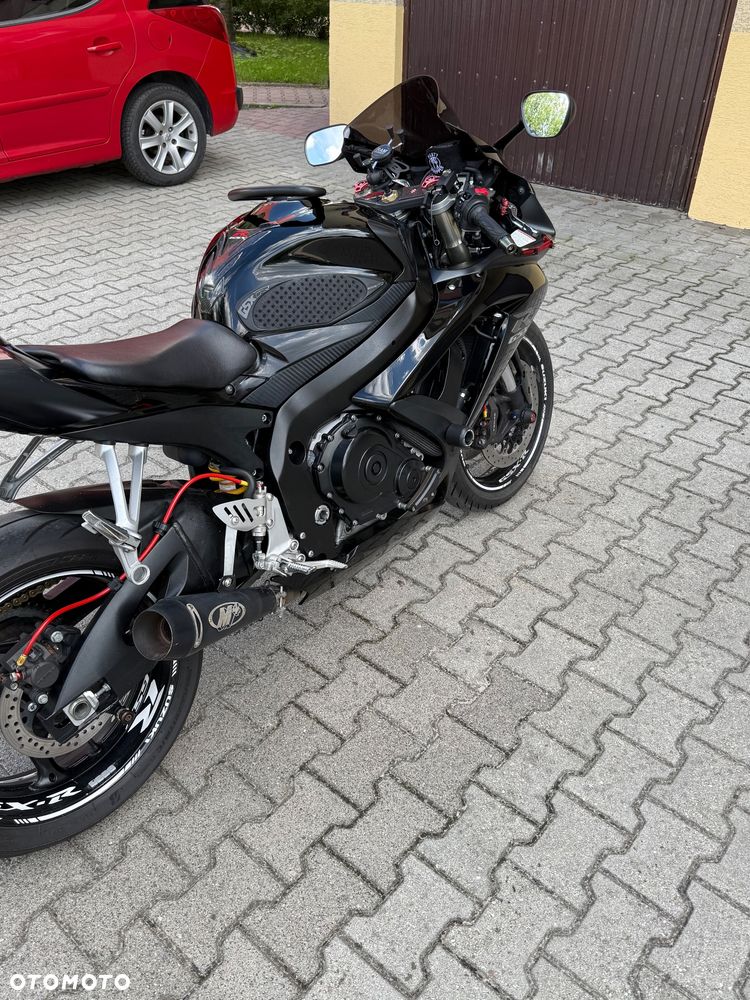Suzuki GSX-R - 10