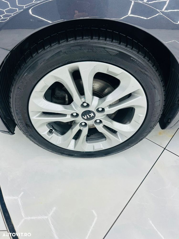 Kia Ceed 1.6 DSL CITY - 10