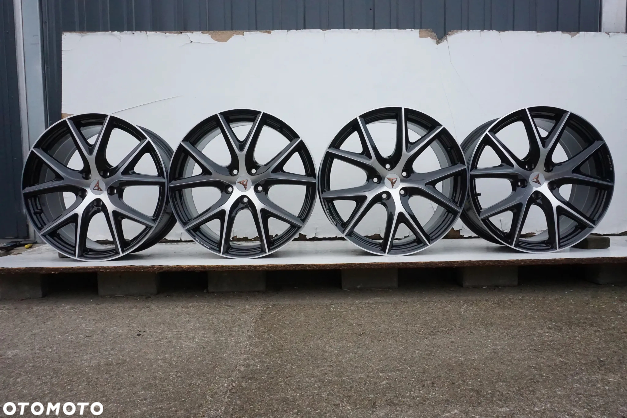 Seat Cupra 5x112 19 8J et45 stan bdb- - 3