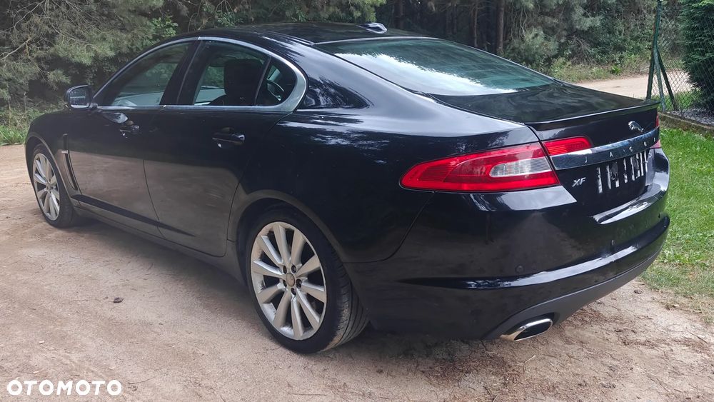Jaguar XF - 4