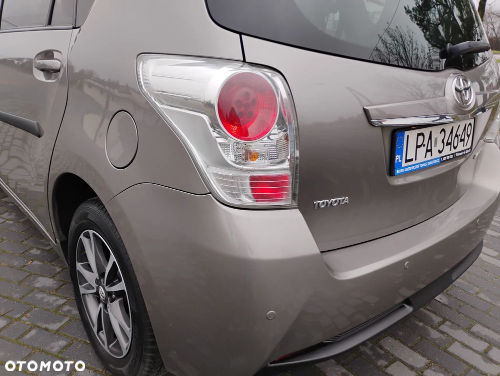Toyota Verso 1.8 Sol plus NAVI - 31