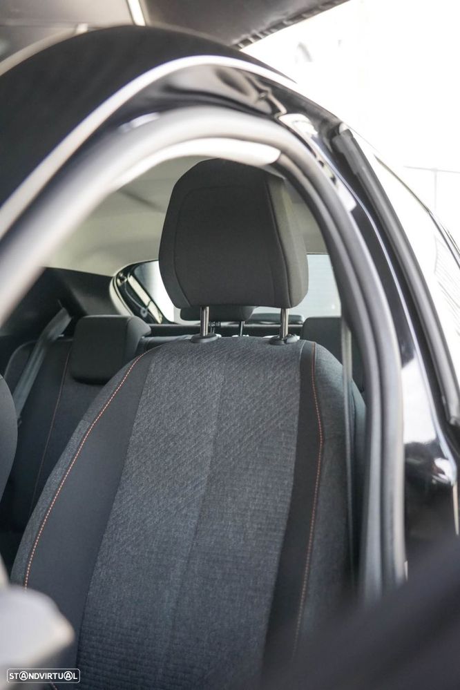 Peugeot 208 1.2 Hybrid Allure e-DCS6 - 24