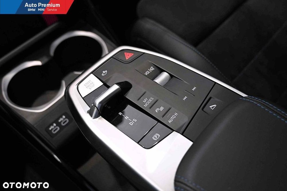 BMW X1 xDrive23d mHEV - 7