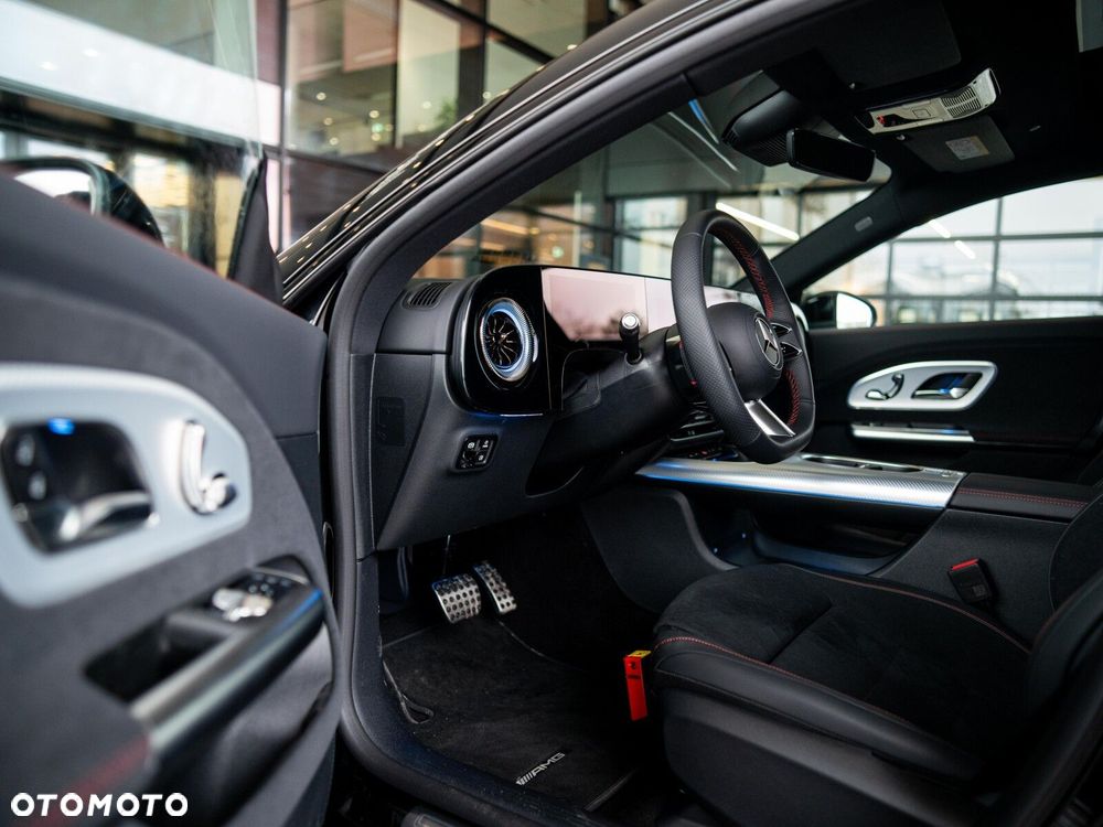 Mercedes-Benz CLA - 9