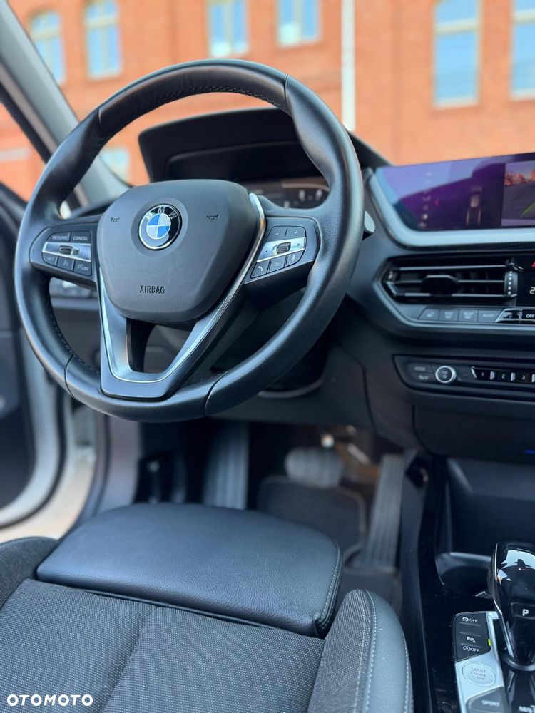 BMW Seria 1 118i Sport Line - 35