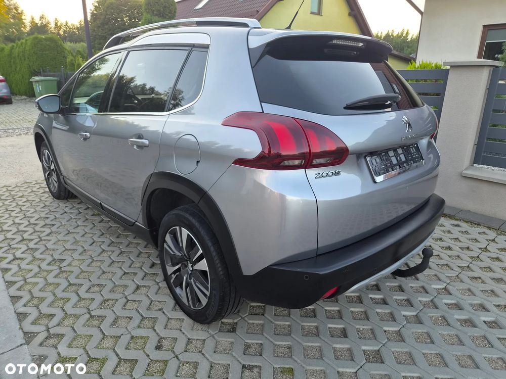 Peugeot 2008 BlueHDi 100 STOP & START Allure - 15