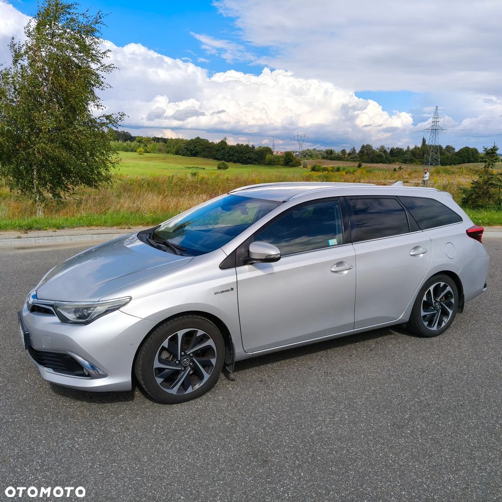 Toyota Auris Hybrid 135 Prestige - 2