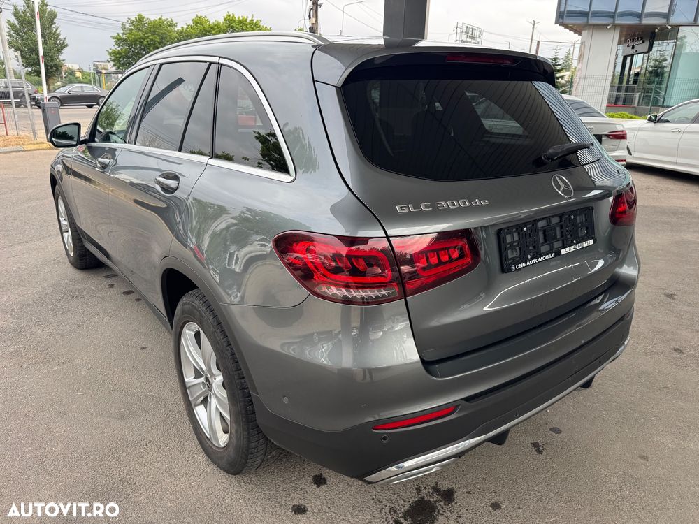 Mercedes-Benz GLC 300 de 4Matic 9G-TRONIC AMG Line - 11
