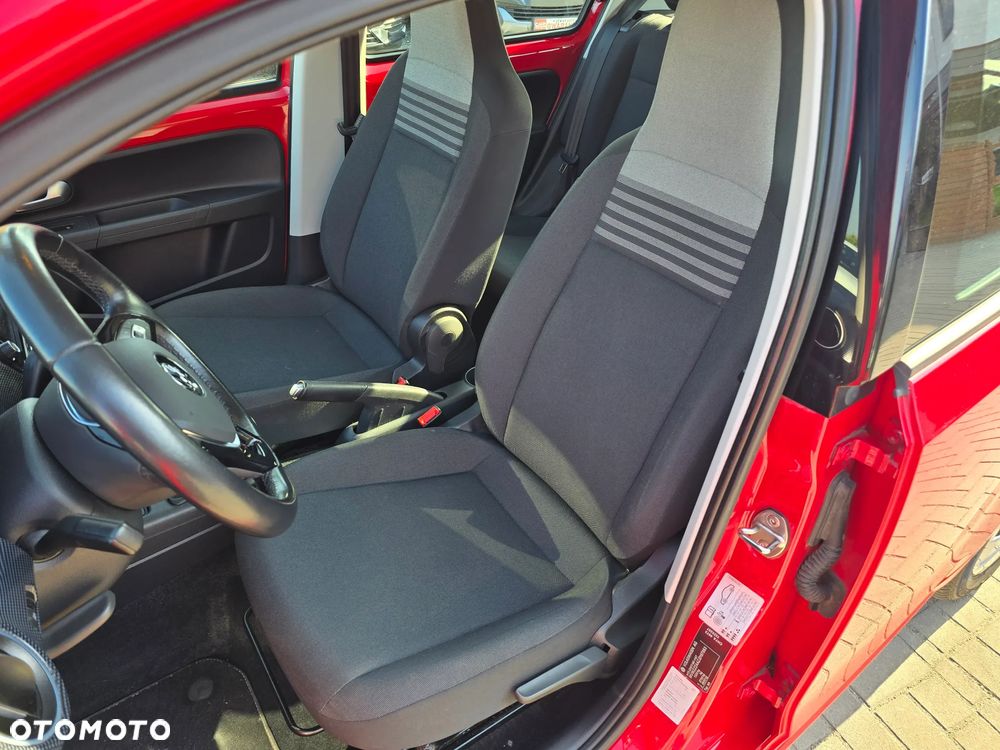 Volkswagen up! - 12