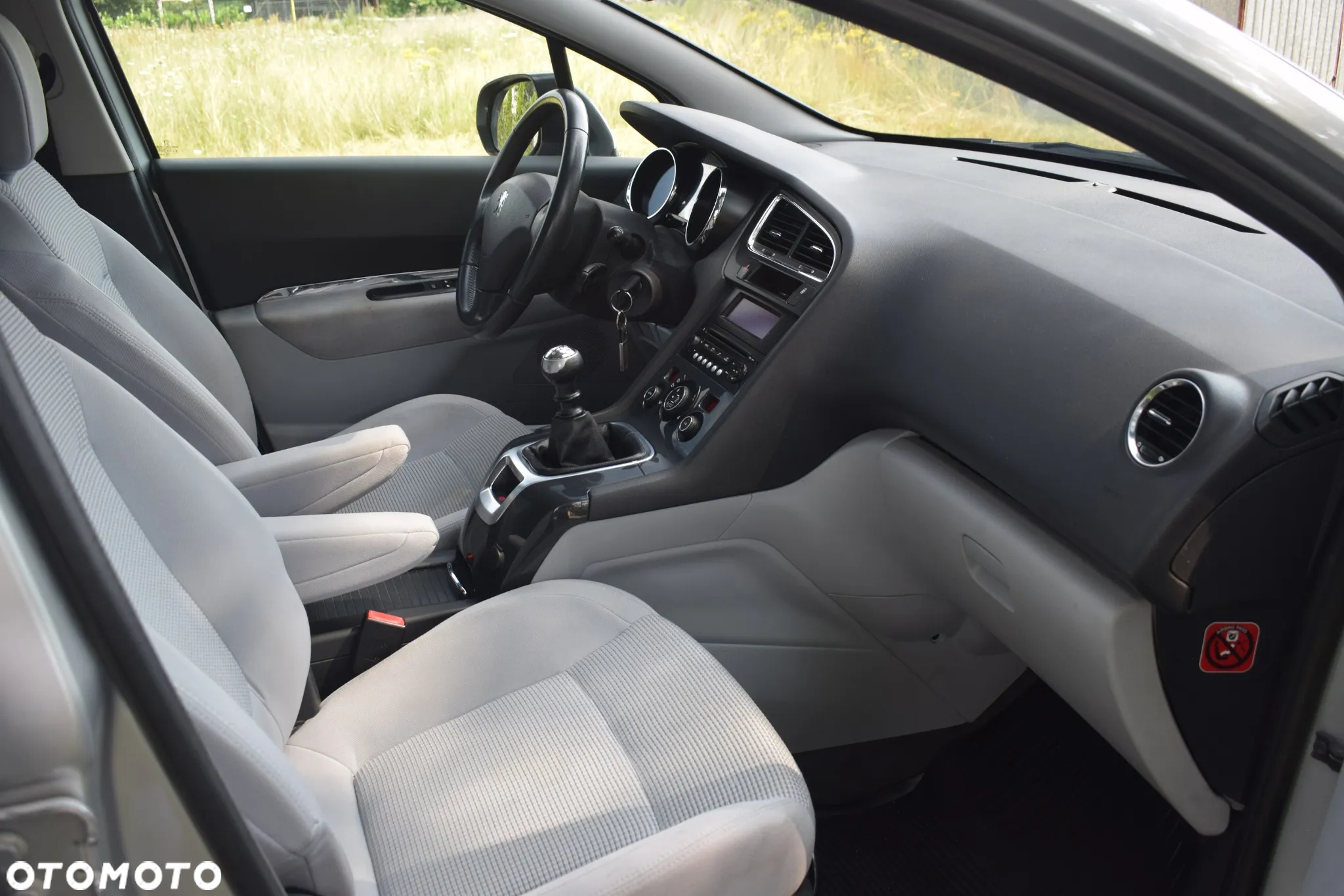 Peugeot 5008 1.6 HDi Family 7os - 3