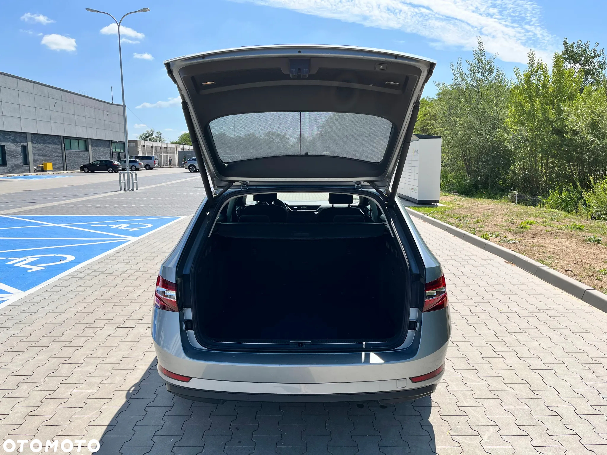 Skoda Superb 1.6 TDI Ambition DSG - 12