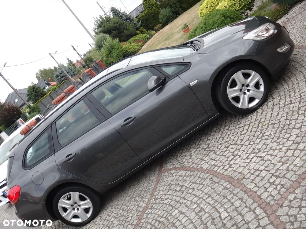 Opel Astra 1.6 Innovation - 20