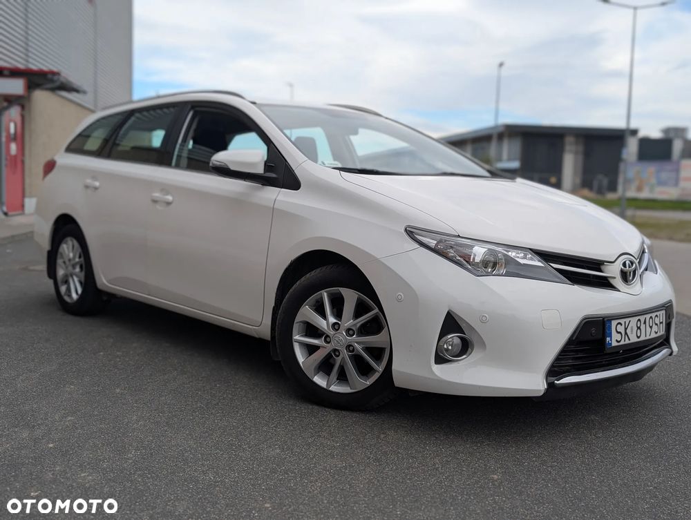 Toyota Auris - 4