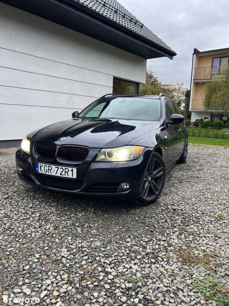 BMW Seria 3 318i Touring - 5
