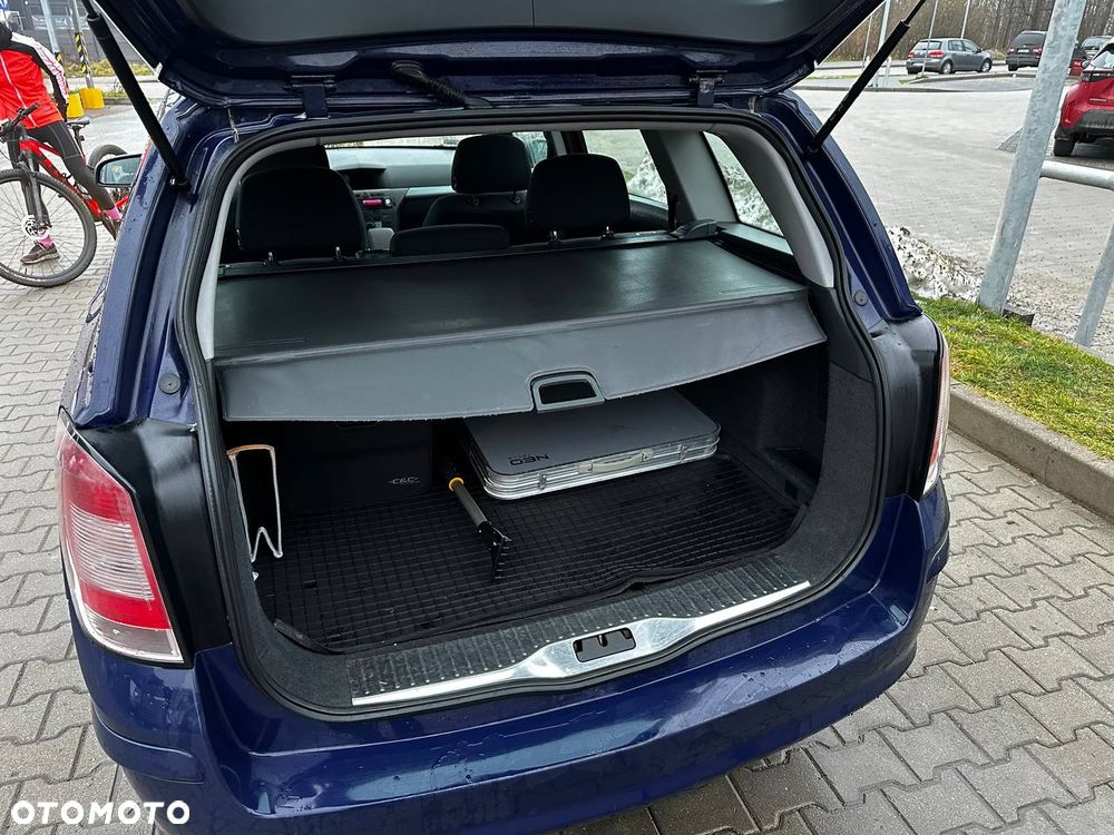 Opel Astra 1.9 CDTI Cosmo - 23