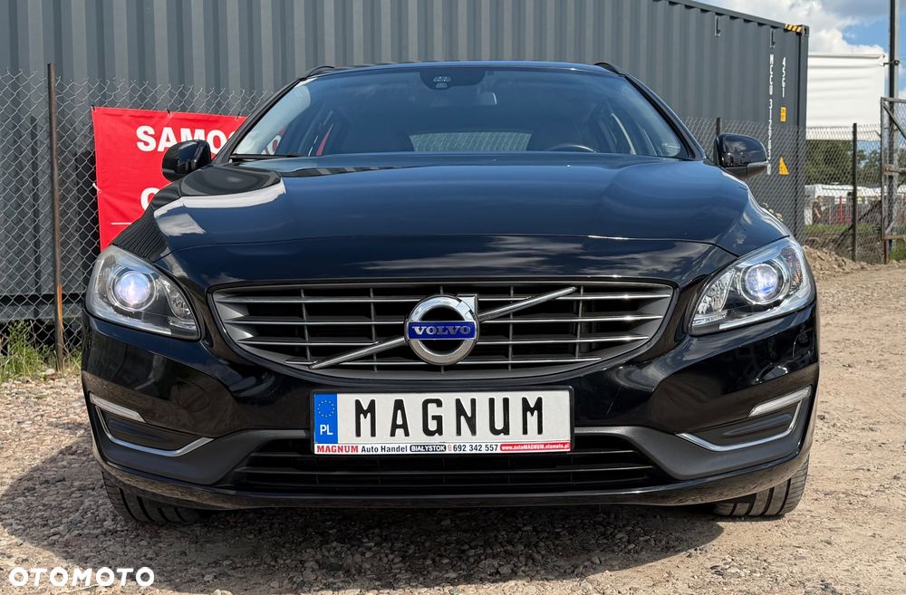 Volvo V60 D3 Drive-E Momentum - 24