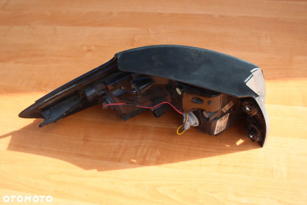 LAMPA PRAWY TYŁ PRAWA TYLNA W BŁOTNIK !!! LED !!! OPEL ZAFIRA C 39033315 - 7