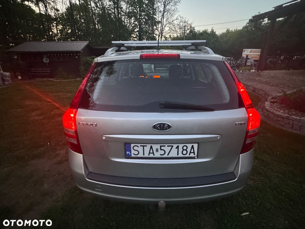 Kia Ceed - 11