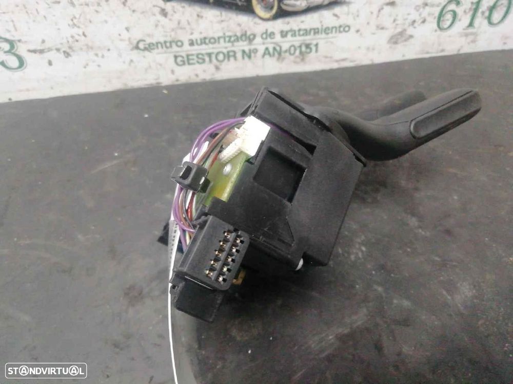 COMANDO MULTIFUNÇÕES AUDI A3 SPORTBACK 2006 -8P0953513B - 4