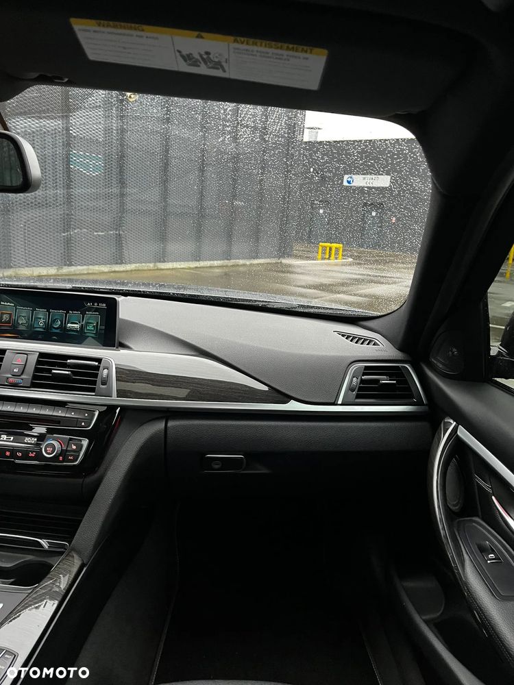 BMW Seria 3 340i xDrive M Sport - 22