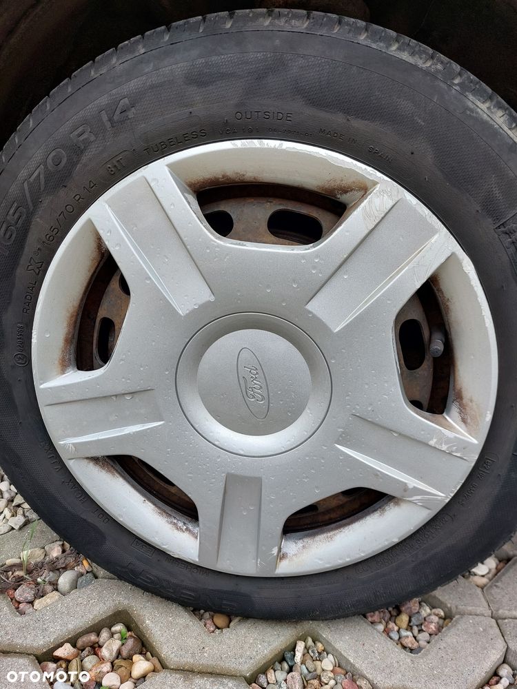 Ford Fiesta 1.4 Ghia - 27
