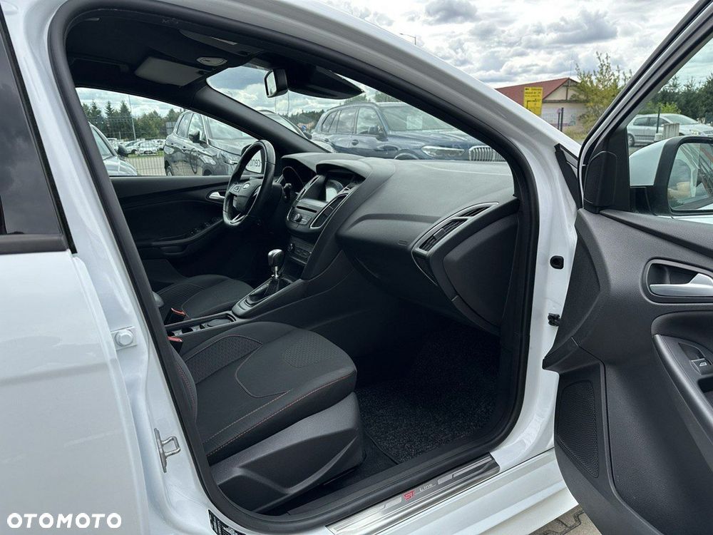 Ford Focus 1.0 EcoBoost ST-Line Black ASS - 14