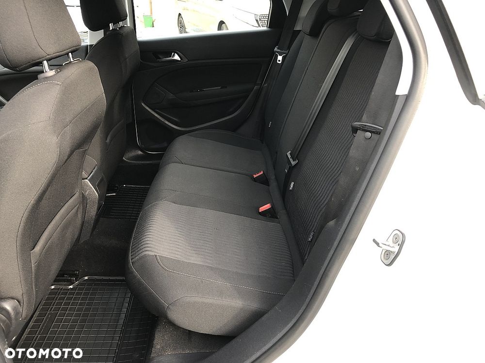 Peugeot 308 1.6 e-HDi Active S&S - 13