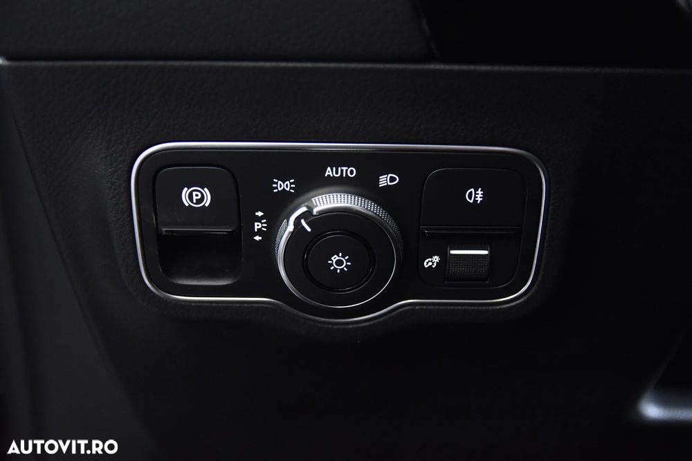 Mercedes-Benz GLA 250 e - 15