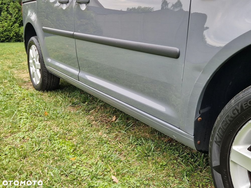 Volkswagen Caddy Comfortline DSG - 12
