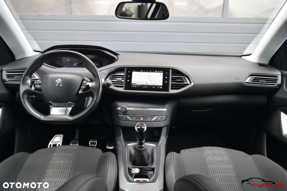 Peugeot 308 - 33