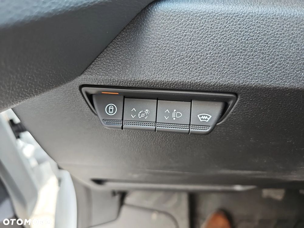 Renault NOWY MASTER Furgon 150KM Automat! - 14