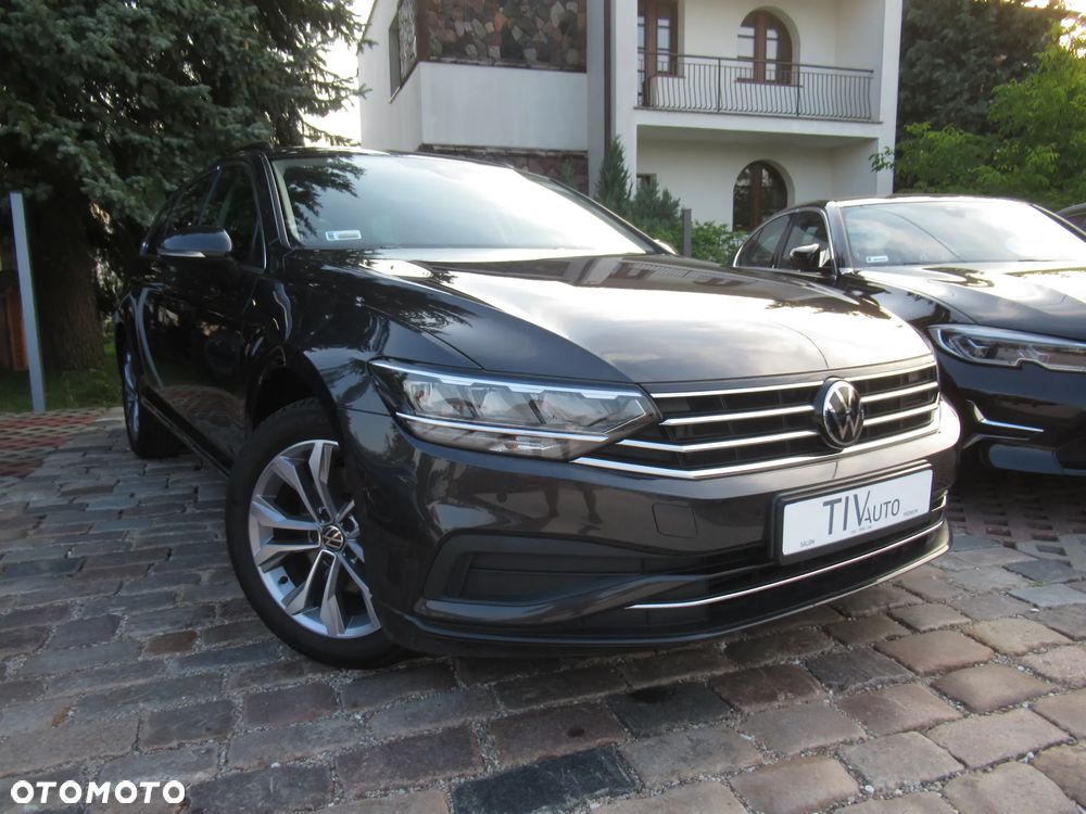 Volkswagen Passat 1.5 TSI EVO Business DSG - 1
