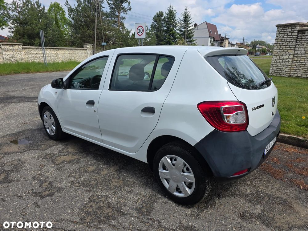 Dacia Sandero - 4