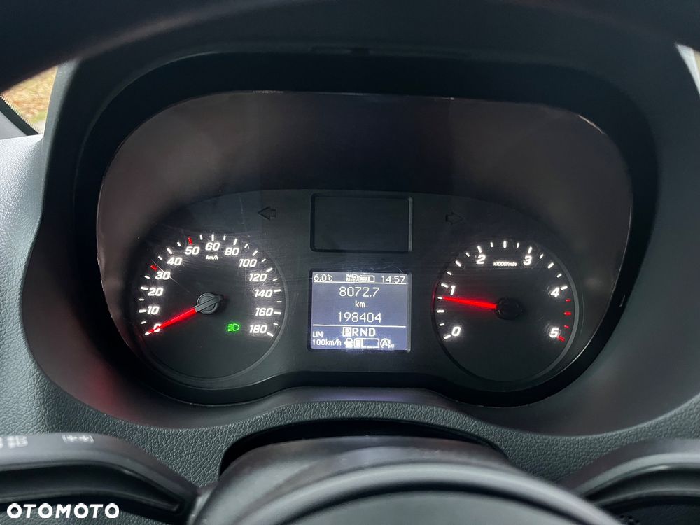 Mercedes-Benz Sprinter - 9