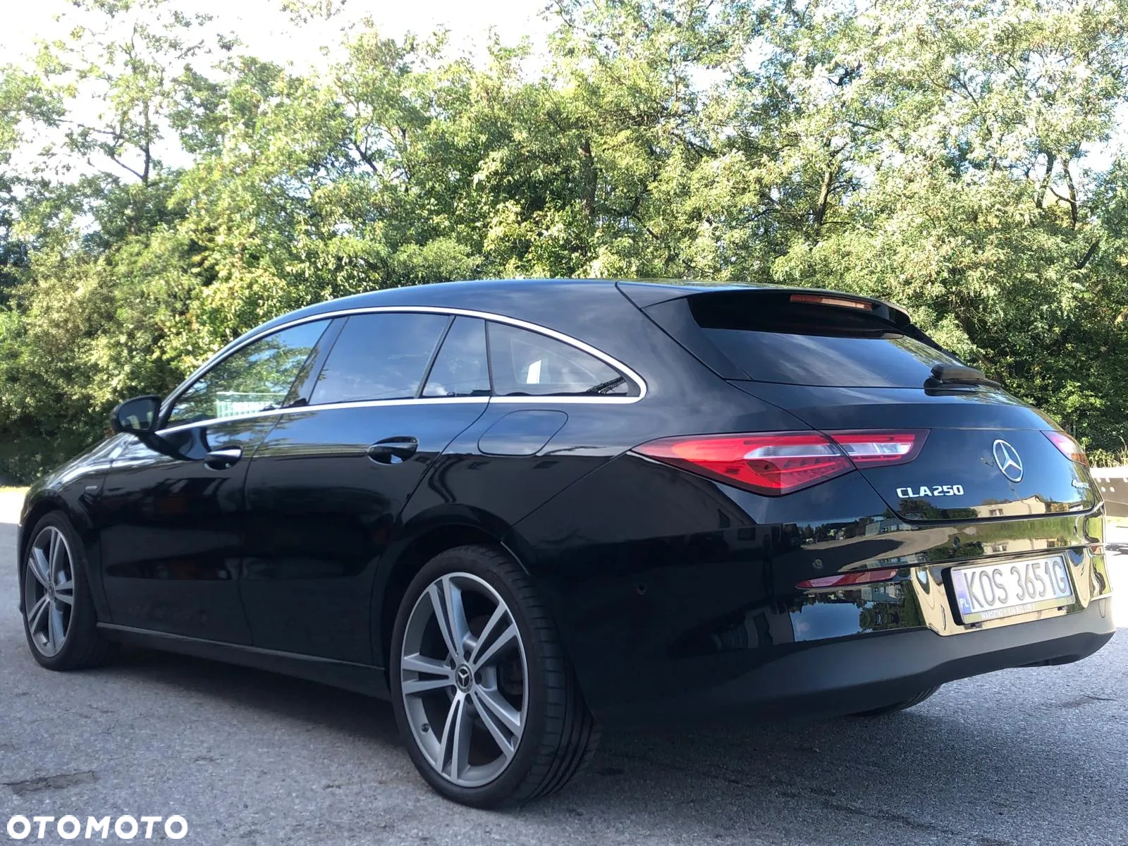 Mercedes-Benz CLA - 12