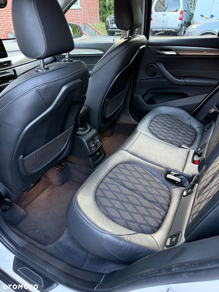 BMW X1 xDrive25d xLine - 4
