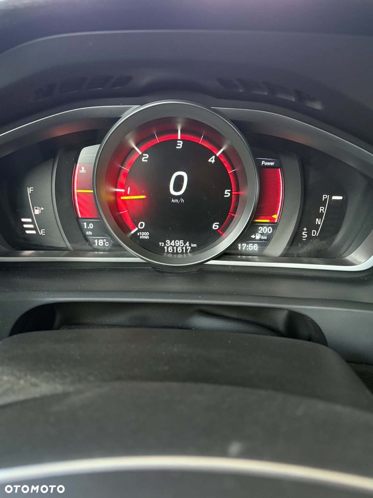 Volvo V40 D3 Geartronic Momentum - 15