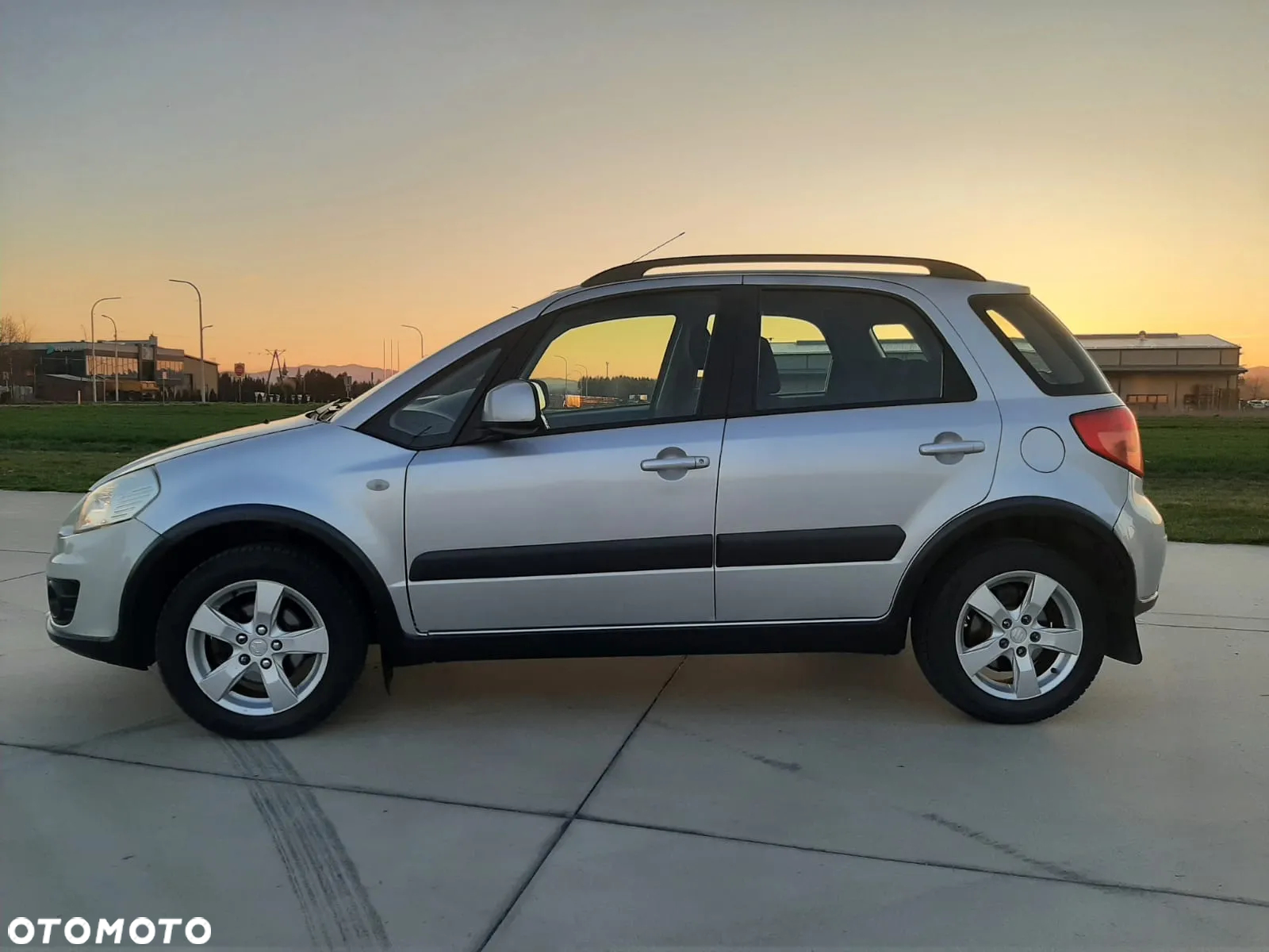 Suzuki SX4 1.6 Comfort Plus 4WD - 9