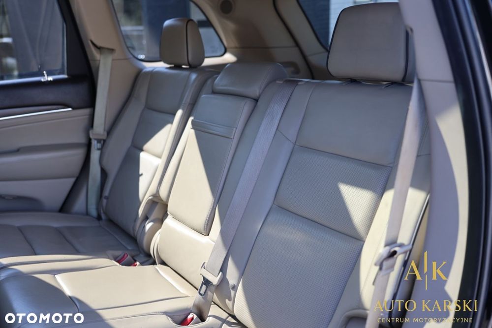 Jeep Grand Cherokee - 34