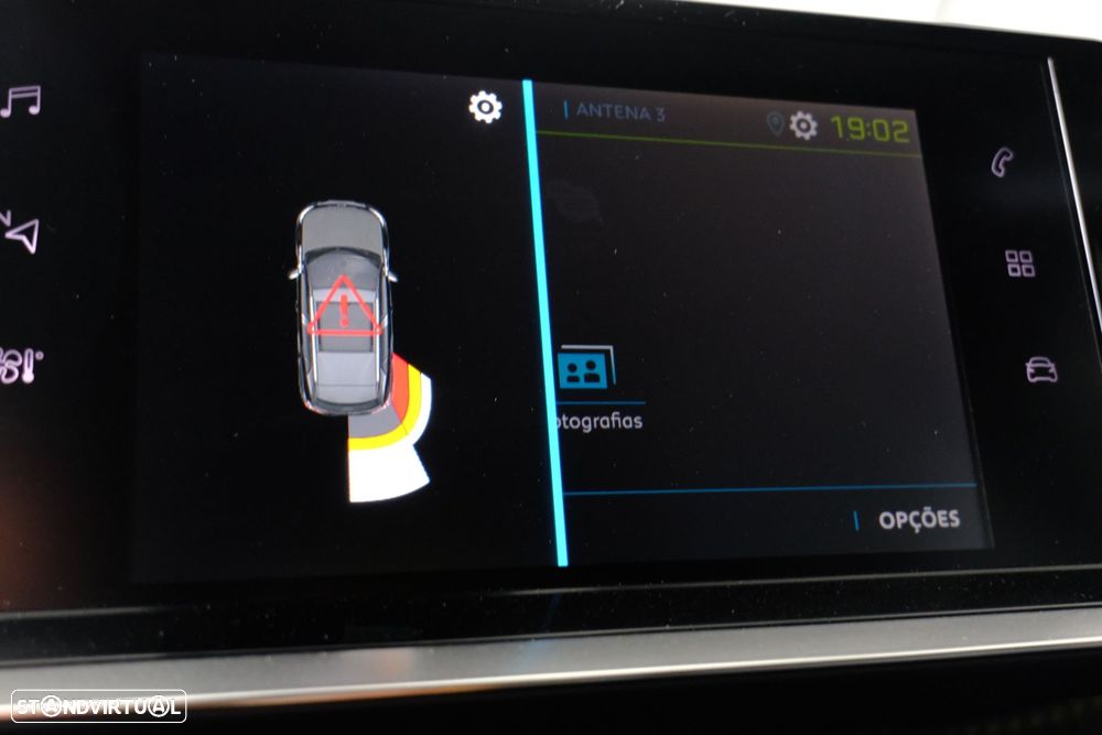 Peugeot e-2008 50 kWh Active Pack - 26