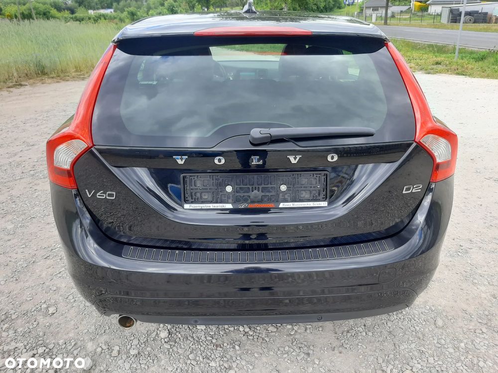 Volvo V60 D2 R-Design Momentum - 5