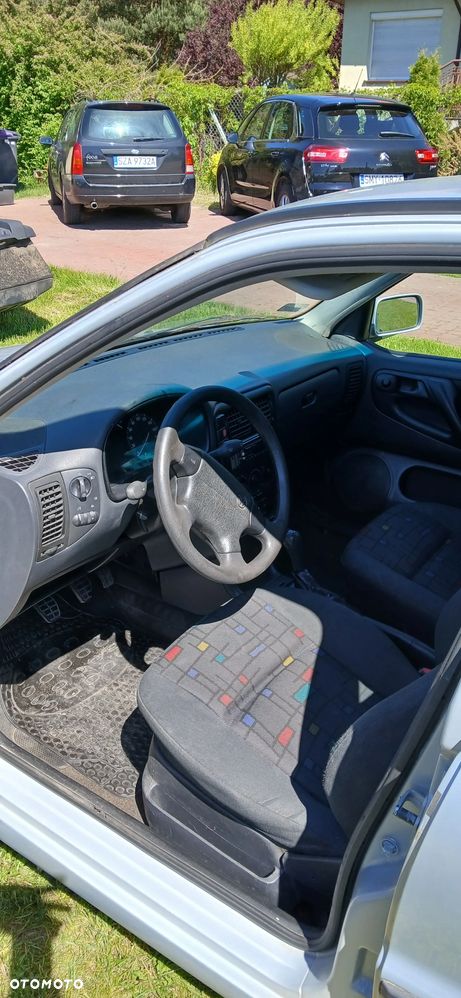 Volkswagen Polo - 5