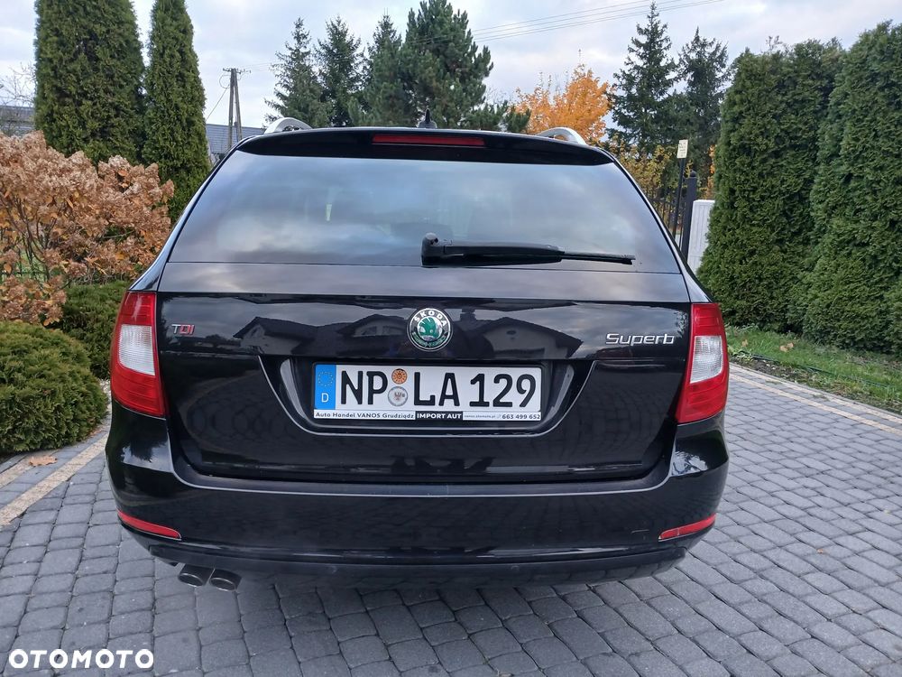 Skoda Superb 2.0 TDI DSG Exclusive - 11