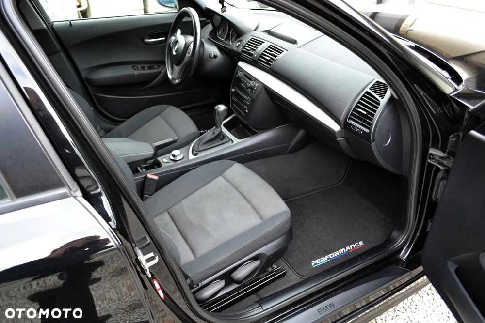 BMW Seria 1 120d - 8